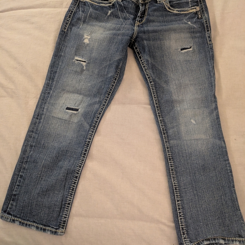 Silver Jeans Women's Distressed Denim Capri - Picture 6 of 9